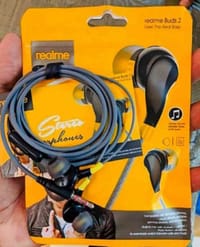 Realme Buds 2 magnet Earphone with Mic Buds Headphone_img_2