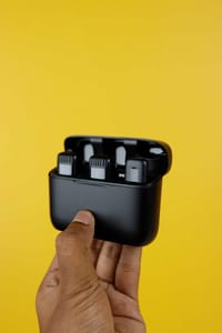 𝗨𝗹𝗮𝗻𝘇𝗶 𝗝𝟭2 Dual 𝗪𝗶𝗿𝗲𝗹𝗲𝘀𝘀 𝗟𝗮𝘃𝗮𝗹𝗶𝗲𝗿 𝗠𝗶𝗰𝗿𝗼𝗽𝗵𝗼𝗻𝗲 𝗦𝘆𝘀𝘁𝗲𝗺 𝗳𝗼𝗿 (𝗔𝗻𝗱𝗿𝗼𝗶𝗱/𝗶𝗣𝗵𝗼𝗻𝗲)_img_4