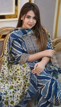 Classic Embroidered Duo_img_4