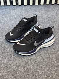 ZoomX Invincible Black_img_0