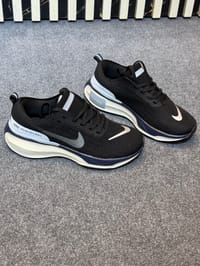 ZoomX Invincible Black_img_2