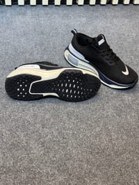 ZoomX Invincible Black_img_3