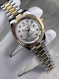 Gold Quartz Watch For Men_img_0