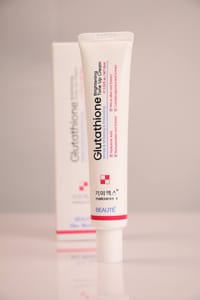 Glutathione Brightening Tone Up Cream_img_1