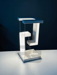 Anti-Gravity LED Desk Lamp with Wireless Charger_img_4