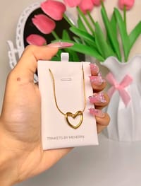 Hollow heart neckpiece_img_3