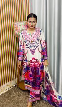 Pinkish Three Piece_img_2