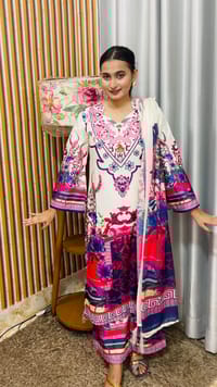 Pinkish Three Piece_img_0