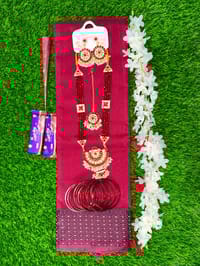 Exclusive saree gift combo_img_2