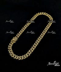 Trendy Iced Out Necklace Golden Color_img_0