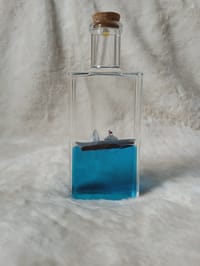 Unsinkable Ship Decoration Unique Non-sinking Pirate Ship Drift Bottle Ornament Perfect Gift for Kids Adults Ideal for Christmas Birthdays Desktop Ship Decoration_img_1