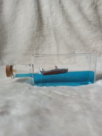 Unsinkable Ship Decoration Unique Non-sinking Pirate Ship Drift Bottle Ornament Perfect Gift for Kids Adults Ideal for Christmas Birthdays Desktop Ship Decoration_img_2