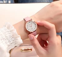 Simple Vintage Women Small Dial Watch Sweet Leather Strap Wrist Watches Gift_img_0