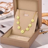 Daisy Floral Neckpiece_img_1