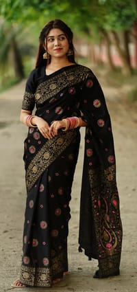 Japani Silk Skin Print Sharee with Blouse Piece_img_2