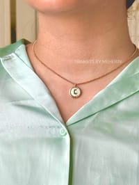 White shell moon necklace_img_1