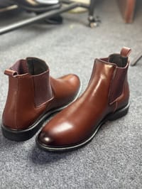 Leather Chelsea Boots – Stylish & Comfortable_img_2