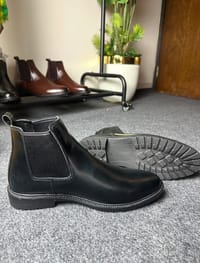Leather Chelsea Boots – Stylish & Comfortable_img_1