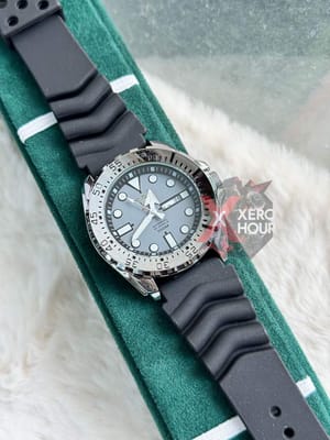 Seiko  Sport 5 || Silicon Strap || Swift Movement || Silver Grey Black_img_0