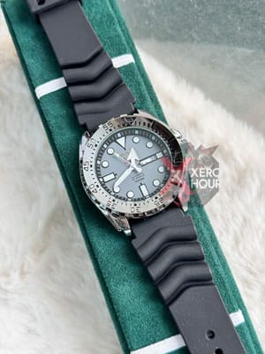 Seiko  Sport 5 || Silicon Strap || Swift Movement || Silver Grey Black_img_1