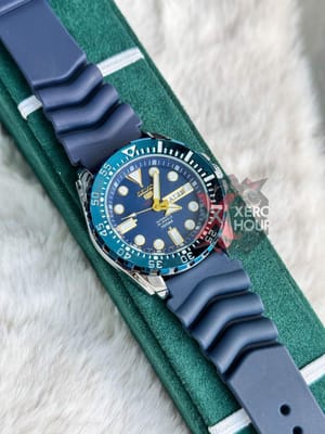Seiko Sport 5 || Silicon Strap || Swift Movement || Blue Silver Black Blue_img_1