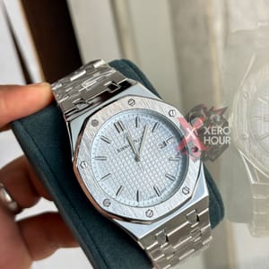 Audemars Piguet || Royal Oak || Single Tone || Skyy Blue Dial_img_2