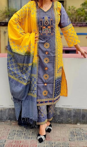 প্রিমিয়াম আড়ঙ কটন থ্রিপিস