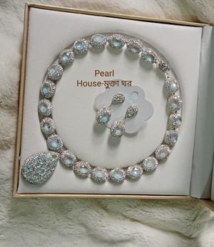 Diamond Cut Focal Bead Necklace_img_0