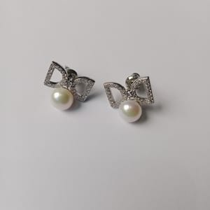 Exclusive Pearl Ear Ring_img_1