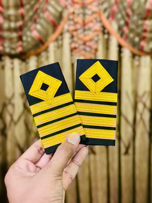 Captain Epaulet_img_1