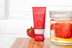 Dot & Key Strawberry Brightening Moisturizer 80g_img_0