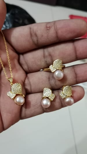 Pearl Pendent set_img_0