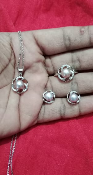 Pendent set_img_0