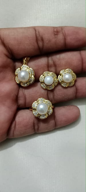Pearl Pendent set_img_0