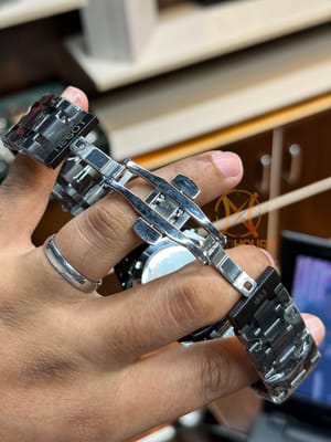 Tissot Black || Diamond Dial_img_1