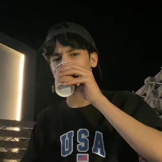 Black oversized t-shirt