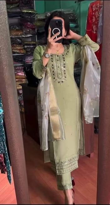 রিয়ন কটন এমব্রয়ডারি রেডিমেড থ্রি পিস