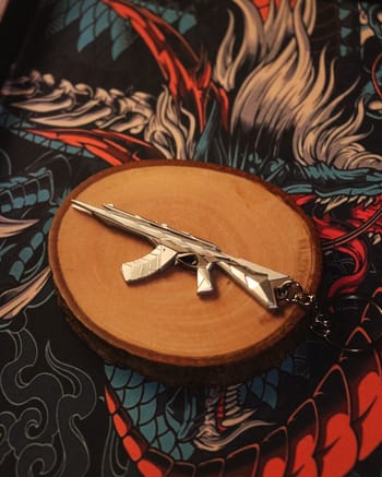 𝗠𝗘𝗧𝗔𝗟 Silver Araxys Vandal Keychain