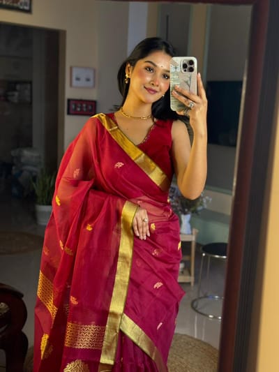 মেহগনি মাধুরী