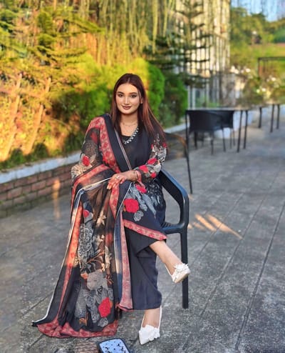 Premium Jorjet Three Piece - Image 1