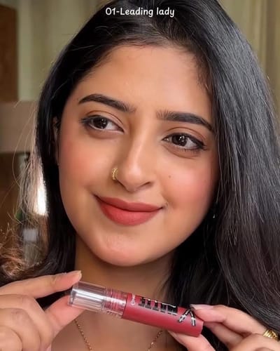 Mars Liquid mousse lipstick: Shade 01 (Leading Lady) - Image 4