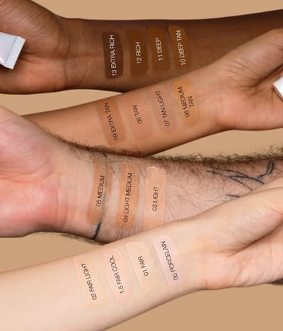 GLOWISH BRIGHT LIGHT HYDRATING SHEER VEGAN CONCEALER - PORCELAIN 00, 10.5ml - Image 4