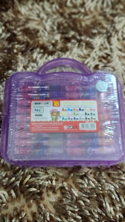 Non - Toxic 18 pics Colour Box