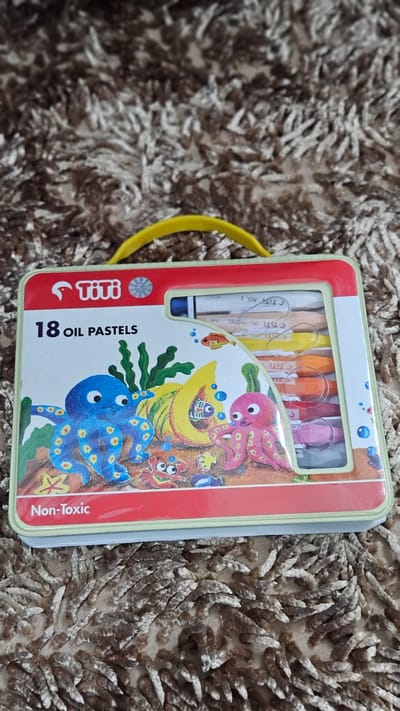 Non - Toxic Titi 18 pics Colour Box