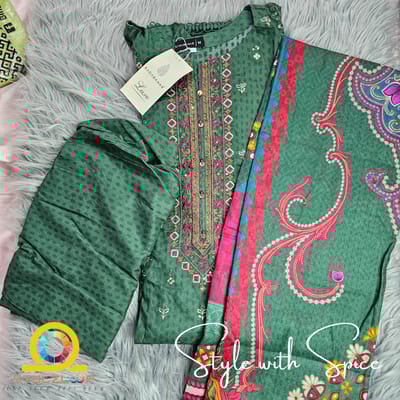 3 Piece Stitched SADABAHAR Premium Embroidered Printed Lawn Collection - Image 4