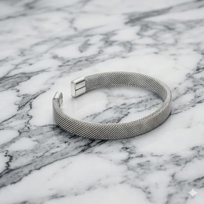 The plain bracelet