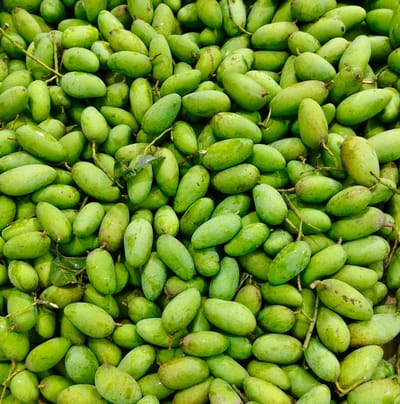 কাচা মিঠা আম