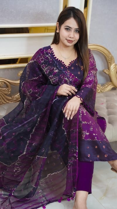 বাটিক প্রিন্ট রেডিমেড থ্রি পিস - Image 3