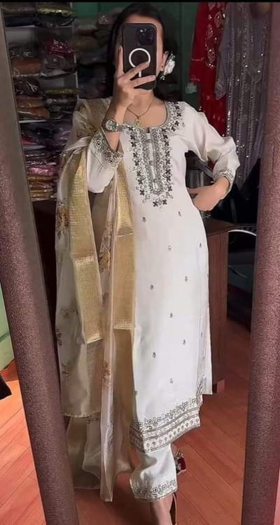 রিয়ন কটন এমব্রয়ডারি রেডিমেড থ্রি পিস - Image 2