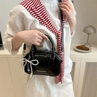 Hendhild bag with charms 🎀